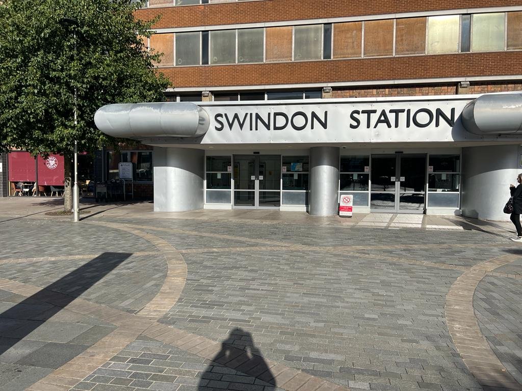 Read more about the article BEST WHEELCHAIR TAXIS NEAR SWINDON STATION